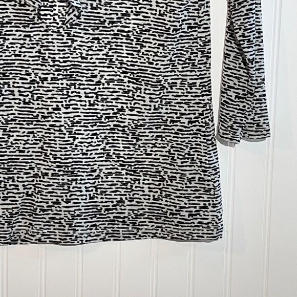 The Limited ruffled keyhole front long sleeve nylon stretch top black/white sz s - Picture 4 of 10